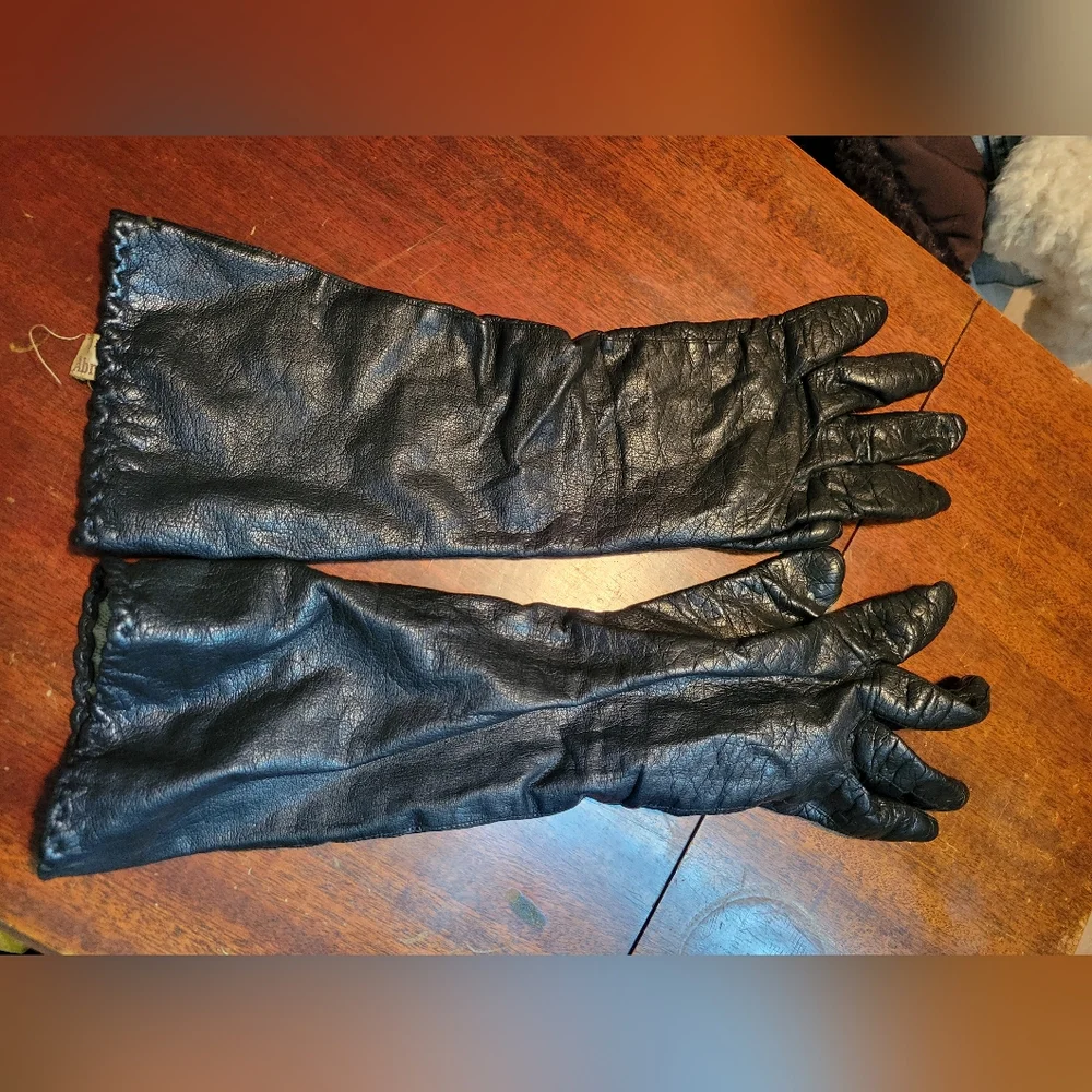 Vintage Black Leather Gloves